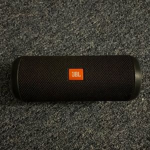 JBL Flip 4 Speaker
